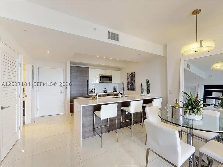 301 Altara Ave #527, Coral Gables FL 33146