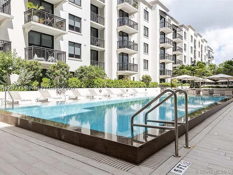 301 Altara Ave #527, Coral Gables FL 33146
