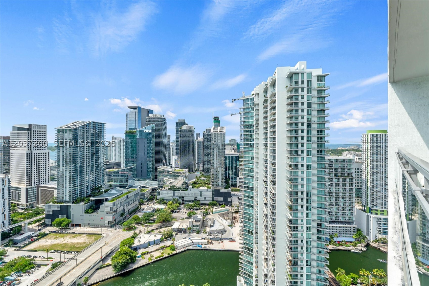 90 SW 3rd St #4303, Miami FL 33130