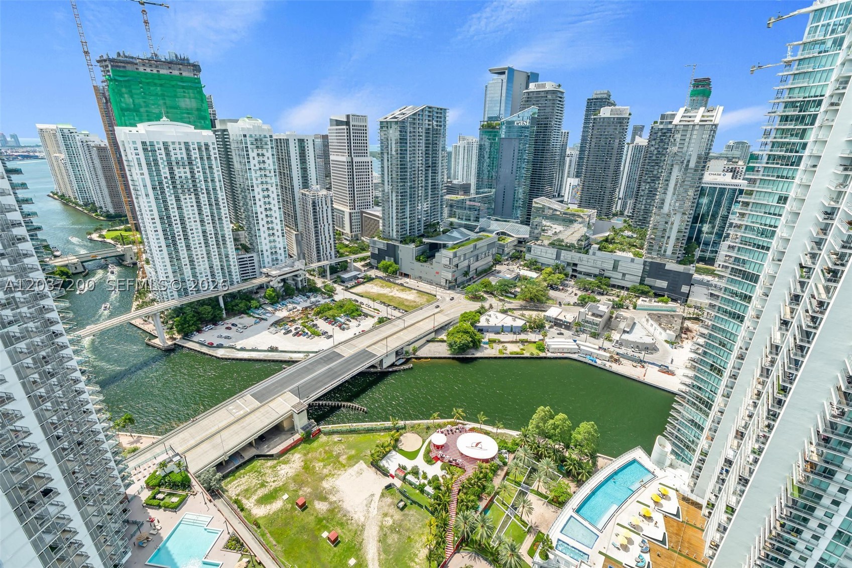 90 SW 3rd St #4303, Miami FL 33130