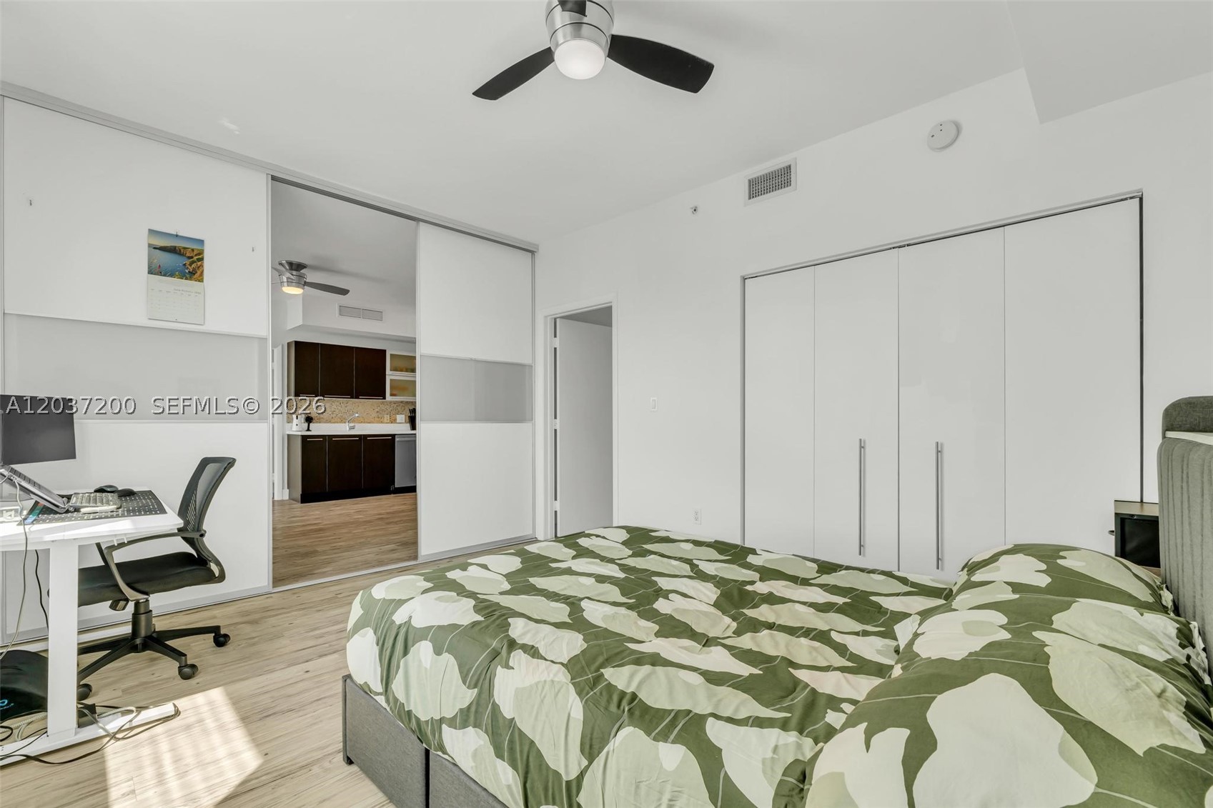90 SW 3rd St #4303, Miami FL 33130