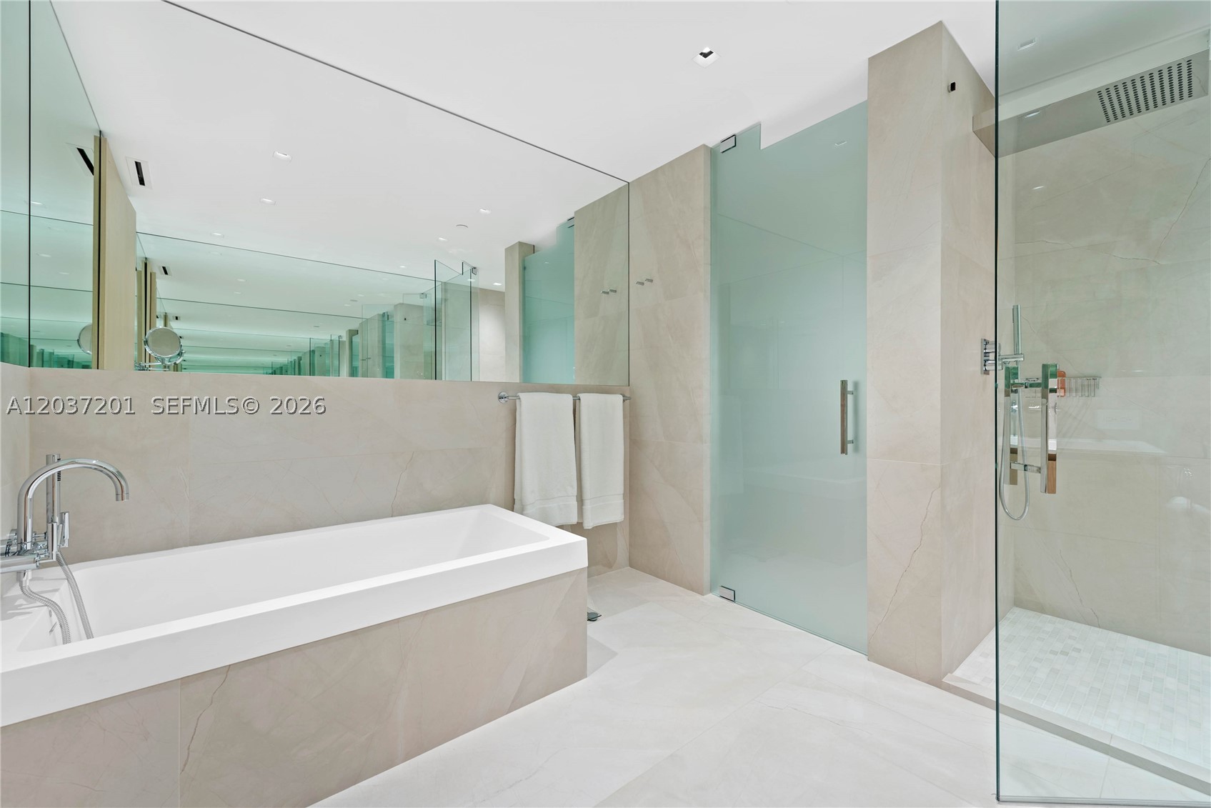 19242 Fisher Island Dr #19242, Miami Beach FL 33109