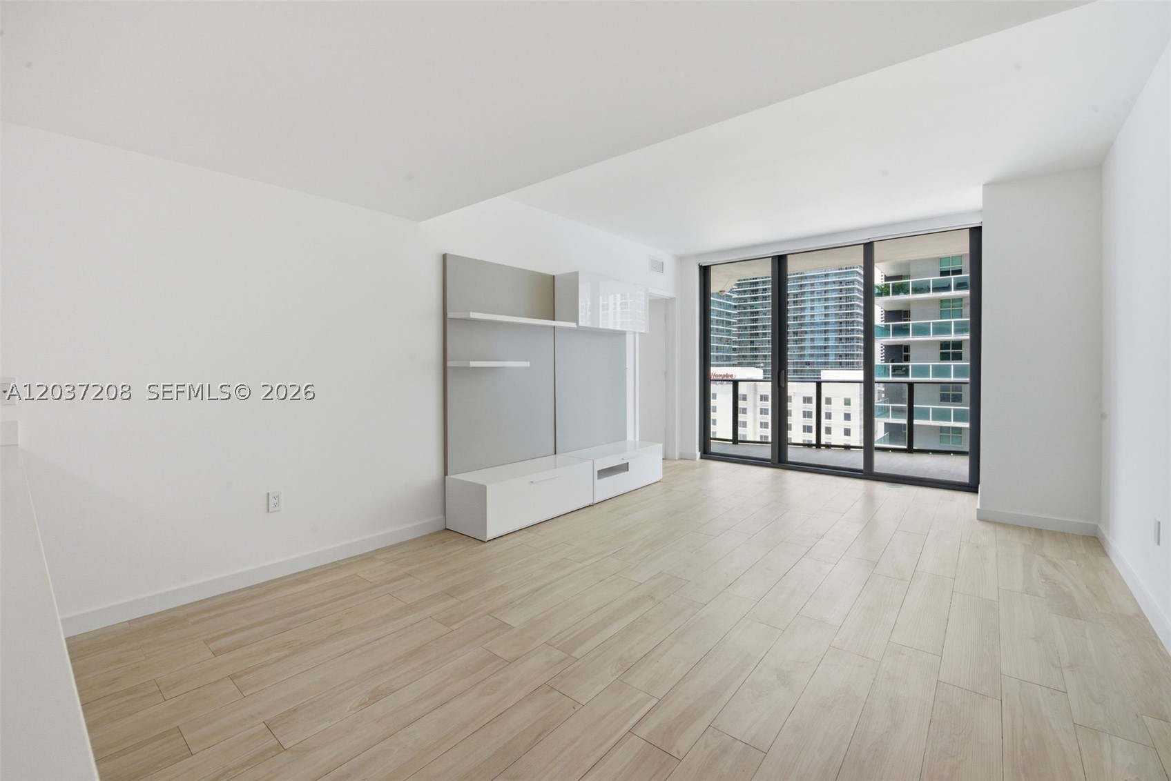 1300 S Miami Ave #1411, Miami FL 33130