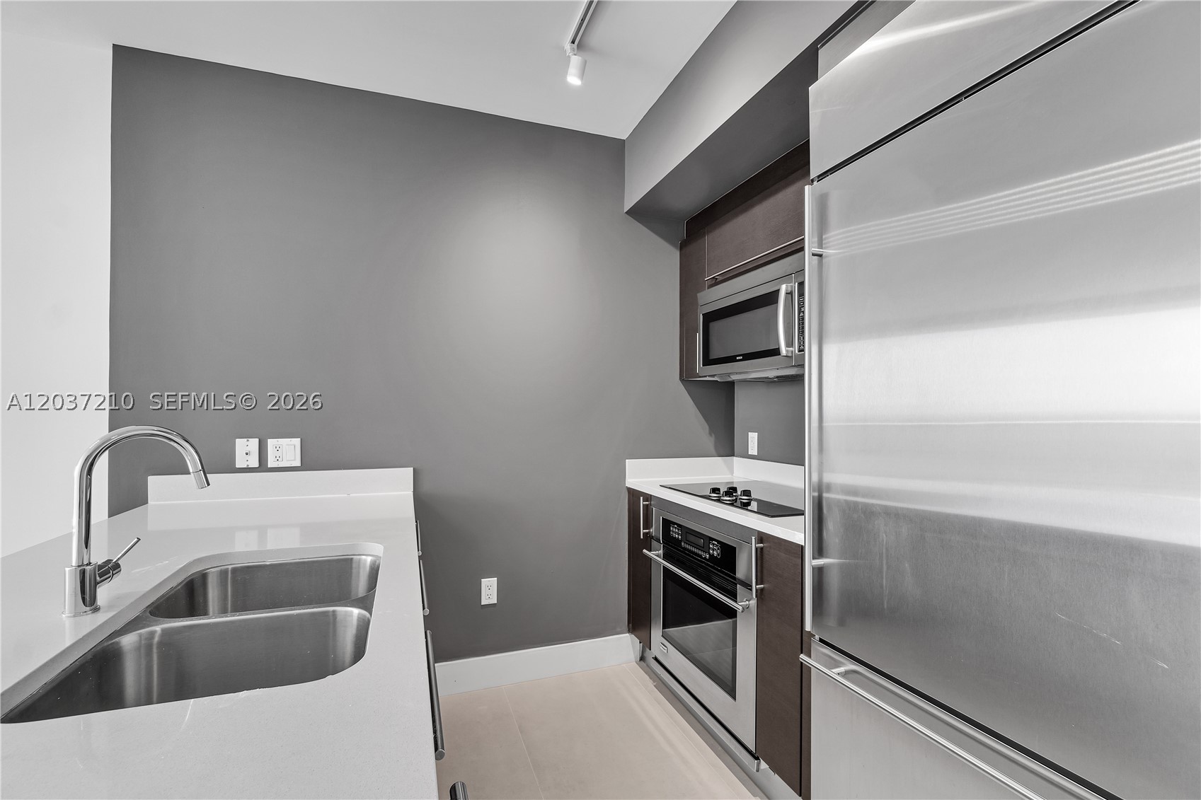 500 Brickell Ave #2700, Miami FL 33131