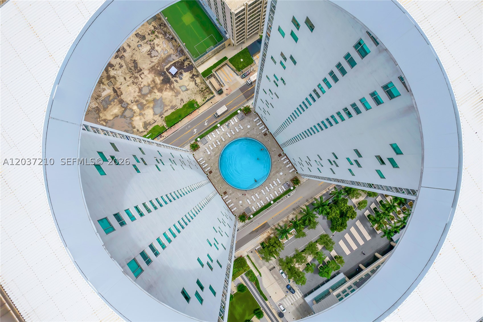 500 Brickell Ave #2700, Miami FL 33131