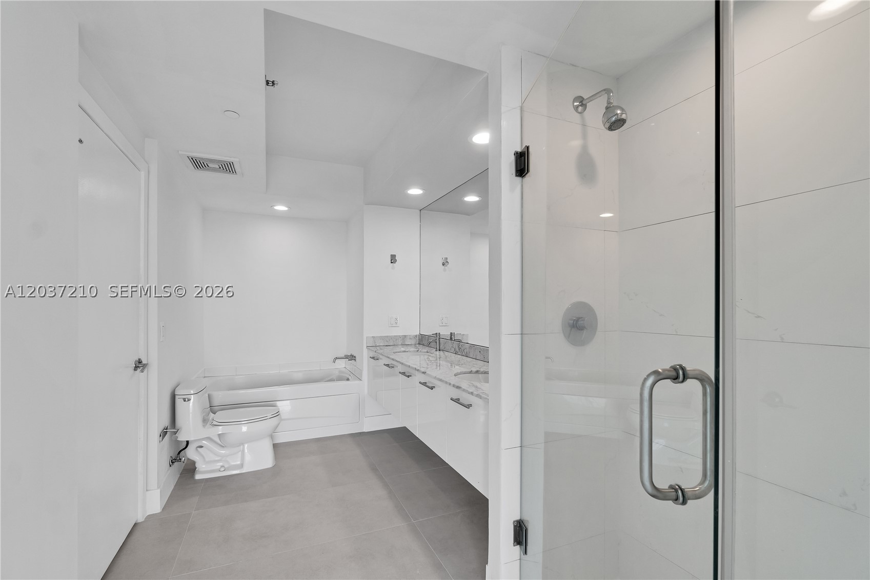 500 Brickell Ave #2700, Miami FL 33131