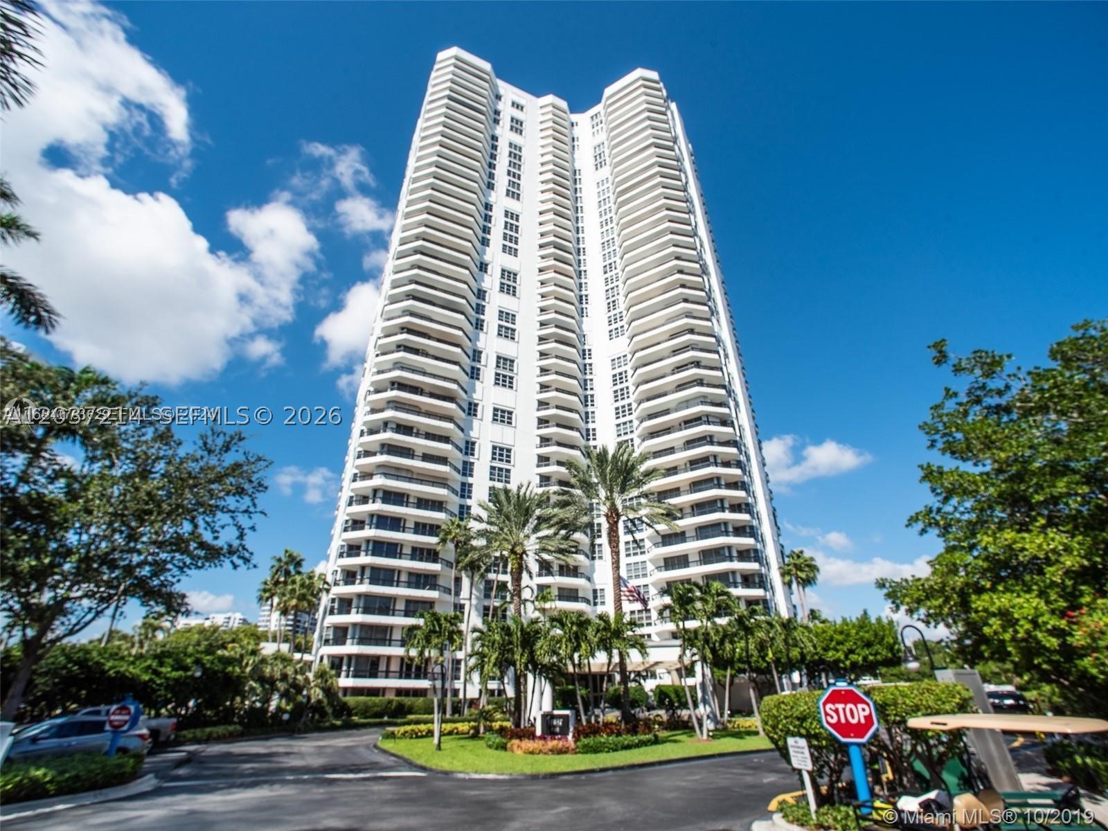 3500 Mystic Pointe Dr #2306, Aventura FL 33180