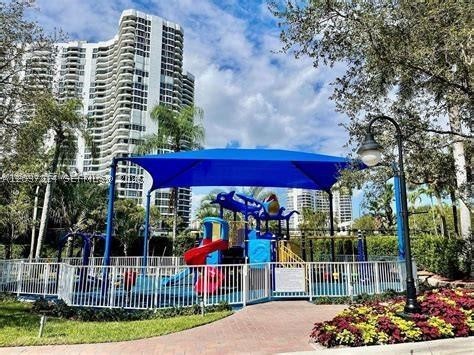 3500 Mystic Pointe Dr #2306, Aventura FL 33180
