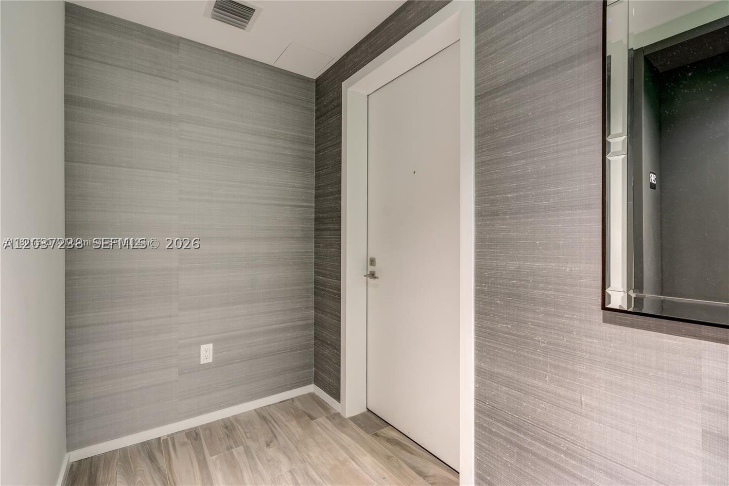 801 S Miami Ave #2906, Miami FL 33130
