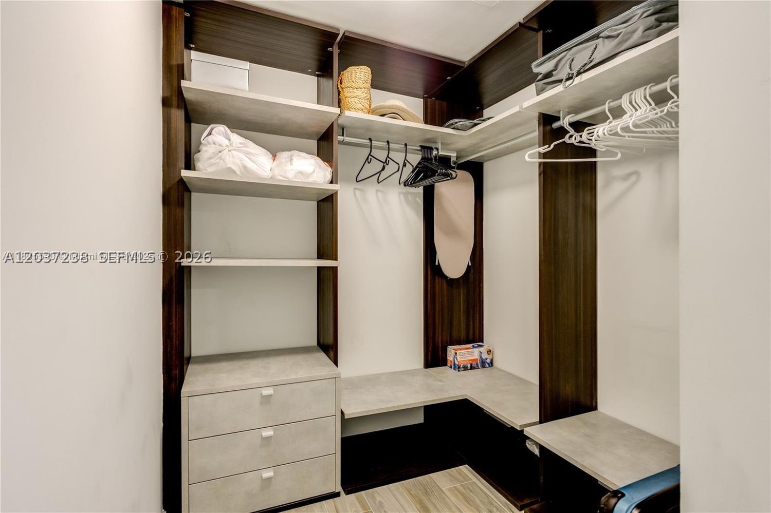 801 S Miami Ave #2906, Miami FL 33130