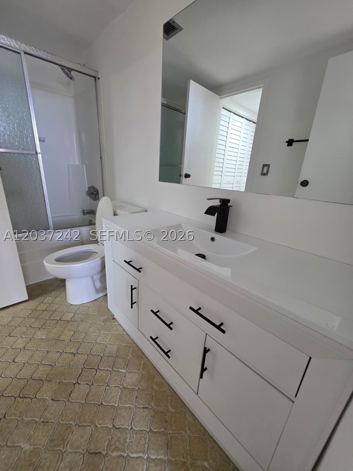 13499 Biscayne Blvd #706, North Miami FL 33181