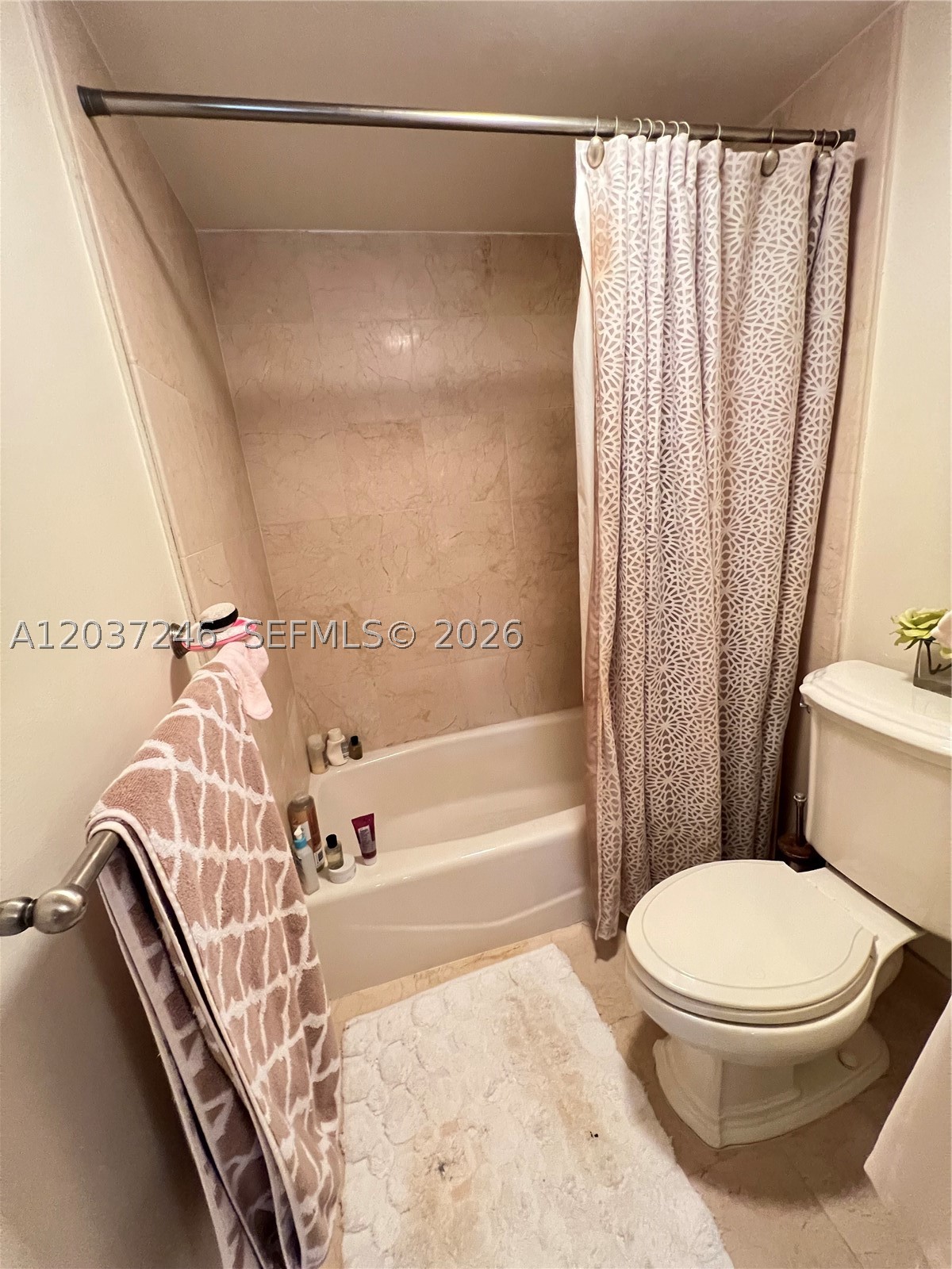 1901 Brickell Ave #B1807, Miami FL 33129