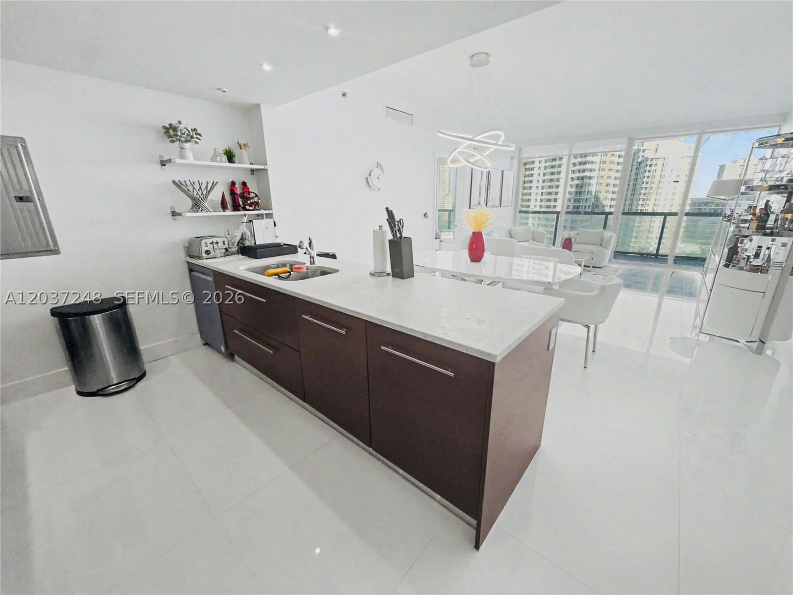 465 Brickell Ave #1605, Miami FL 33131