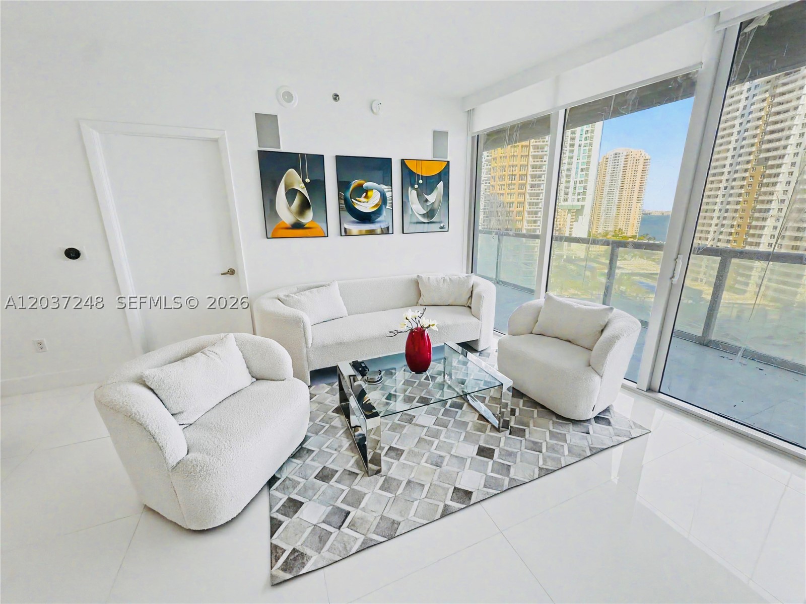 465 Brickell Ave #1605, Miami FL 33131