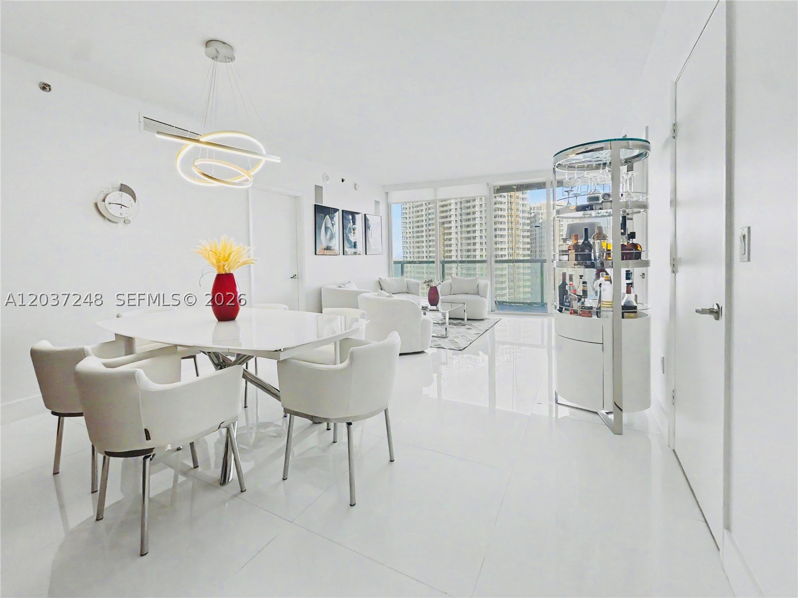 465 Brickell Ave #1605, Miami FL 33131