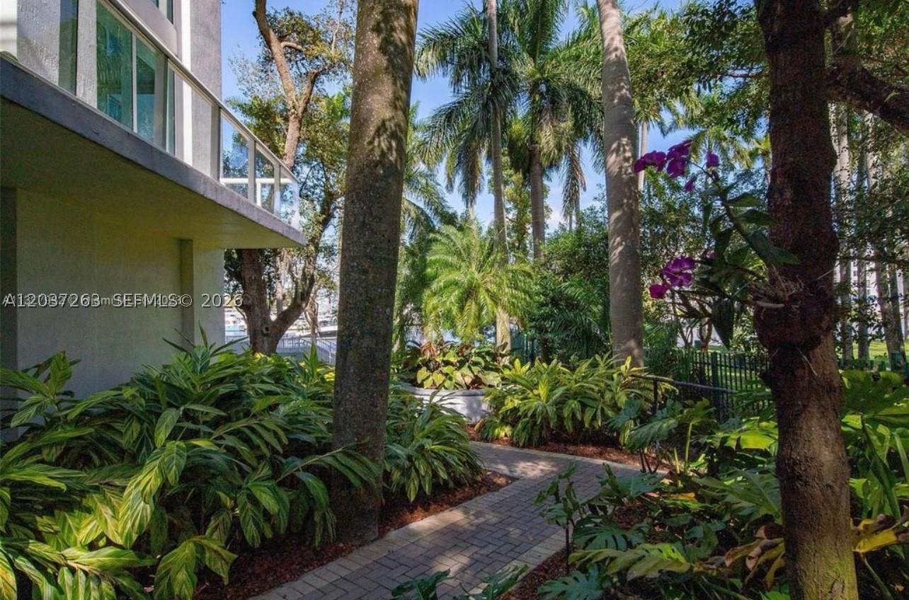 1861 NW S River Dr #1501, Miami FL 33125