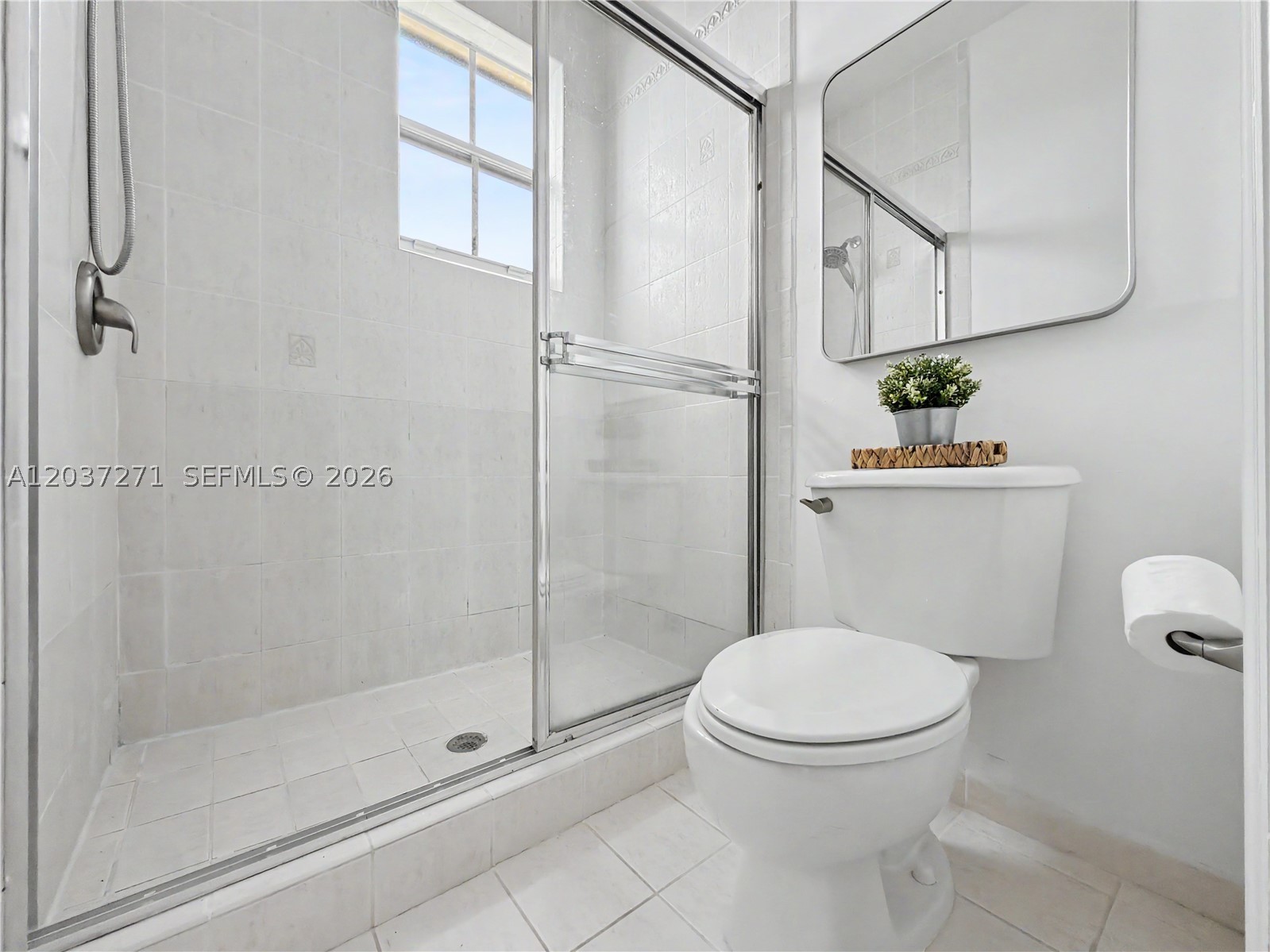 10573 SW 6th St #1206, Pembroke Pines FL 33025