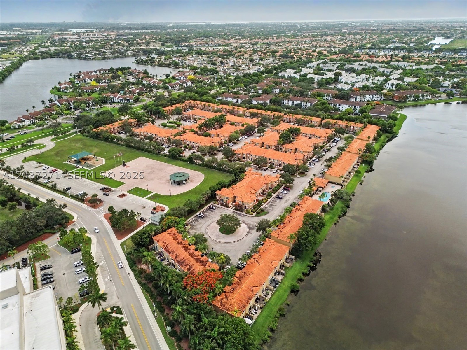 10573 SW 6th St #1206, Pembroke Pines FL 33025