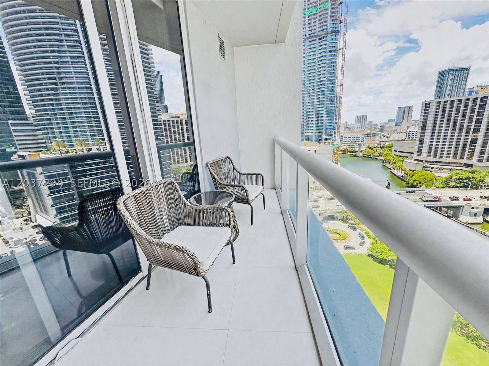 475 Brickell Ave #1910, Miami FL 33131
