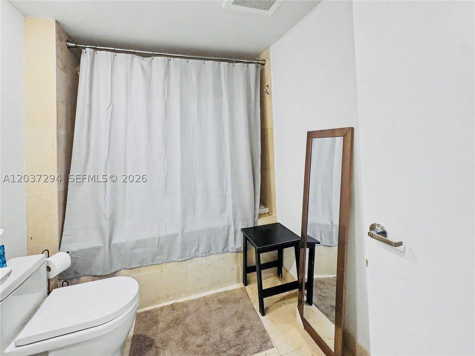 475 Brickell Ave #1910, Miami FL 33131