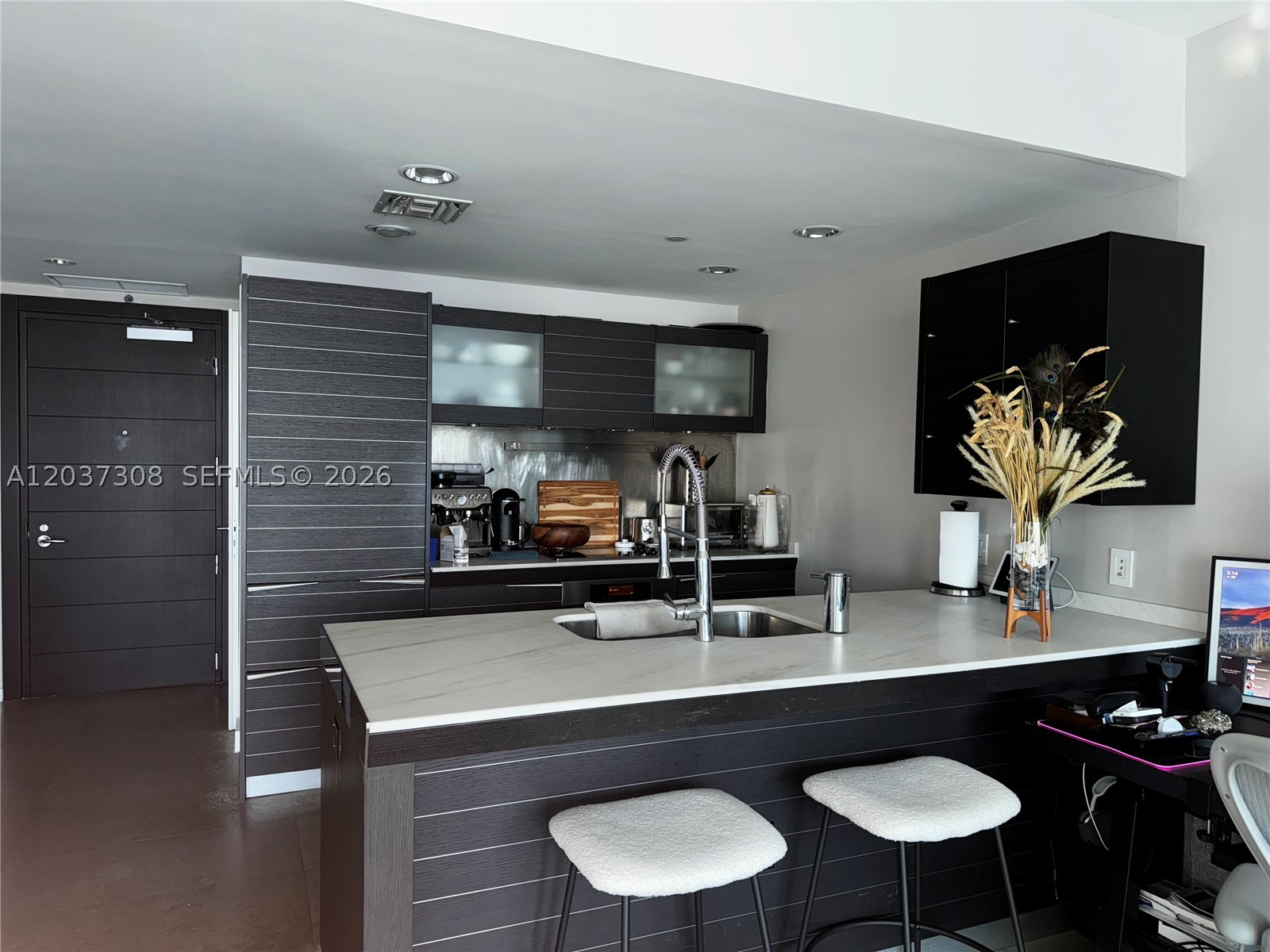 200 Biscayne Boulevar Way #3110, Miami FL 33131