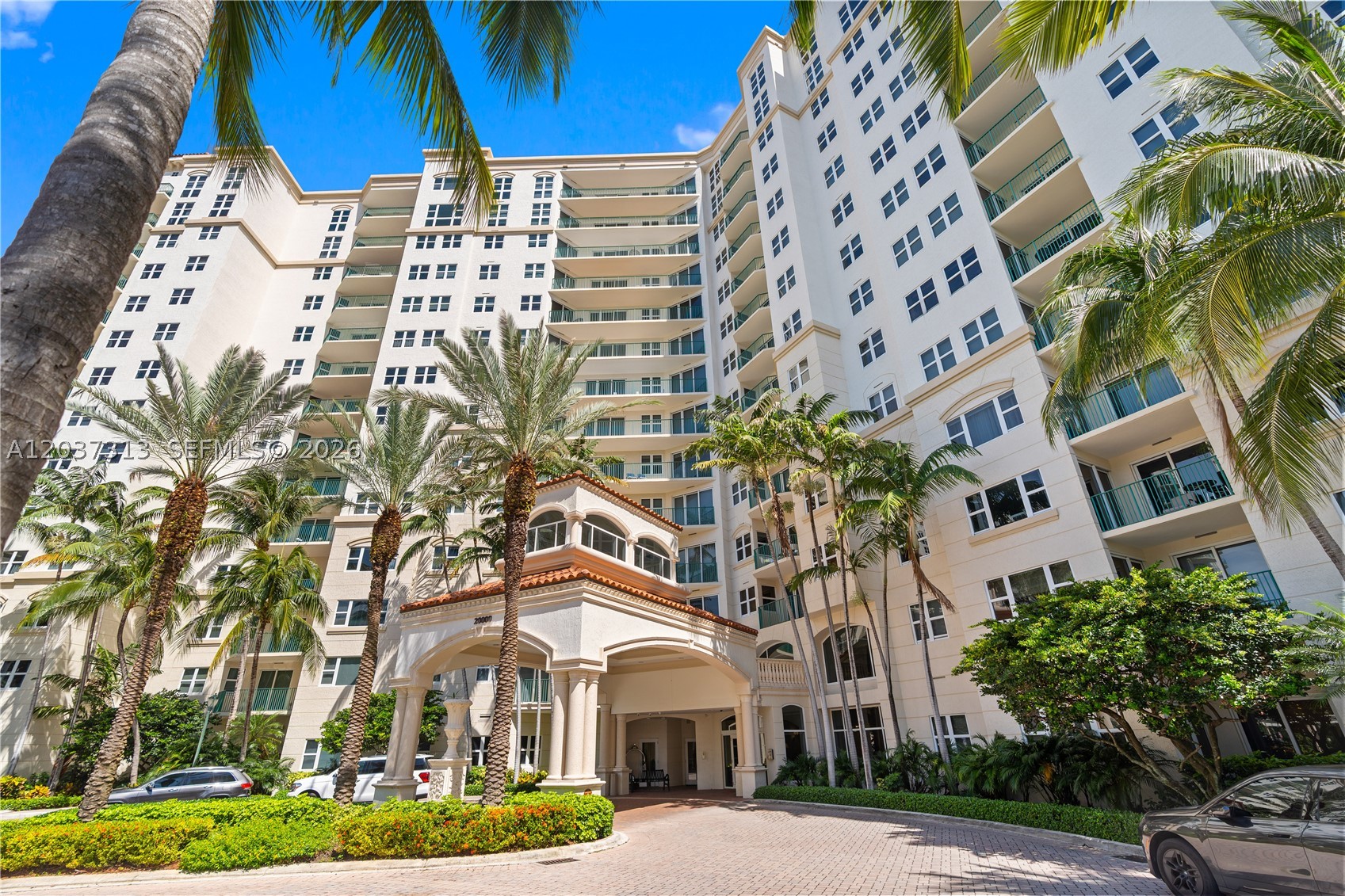 20000 E Country Club Dr #306, Aventura FL 33180