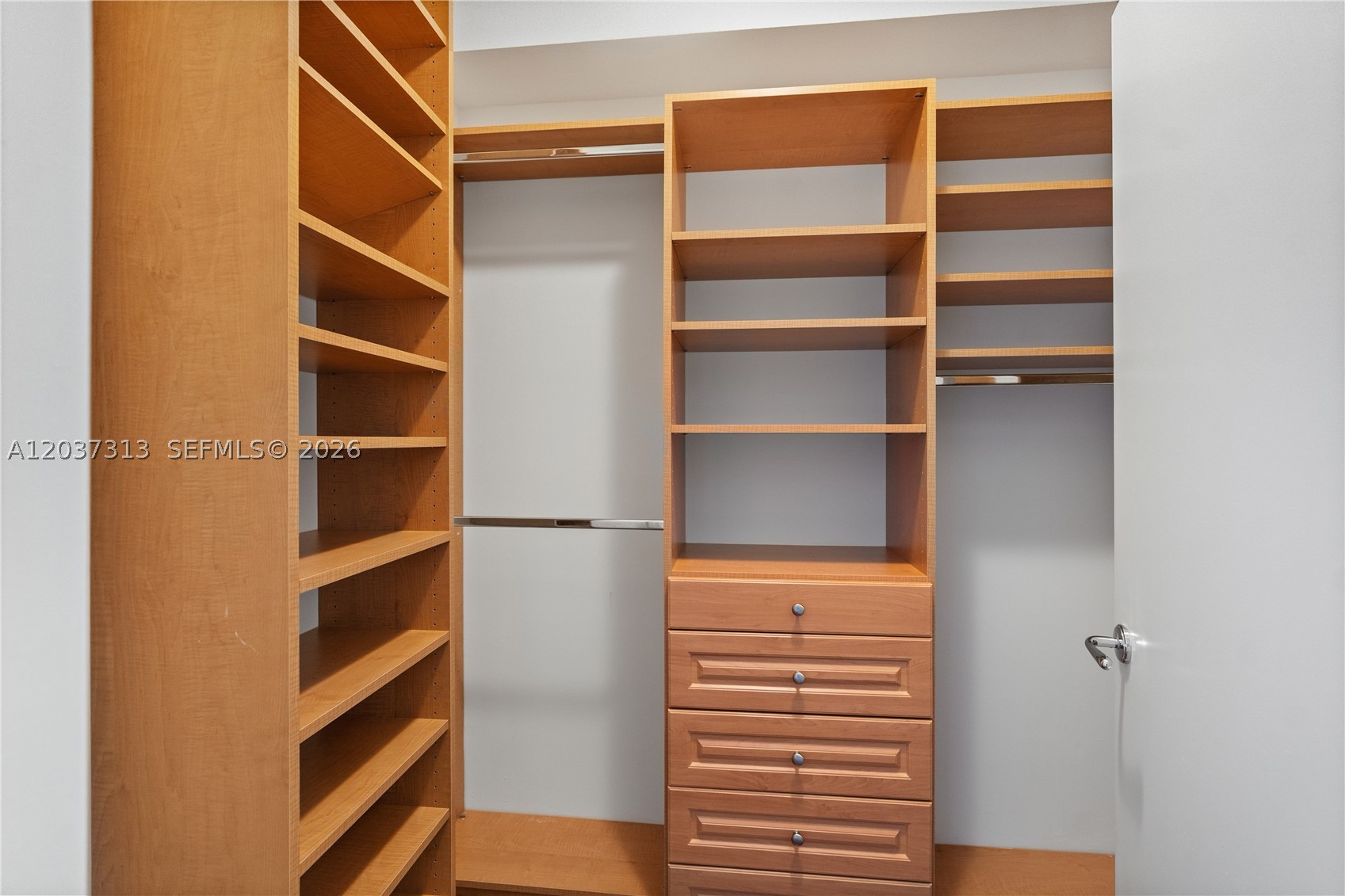 20000 E Country Club Dr #306, Aventura FL 33180