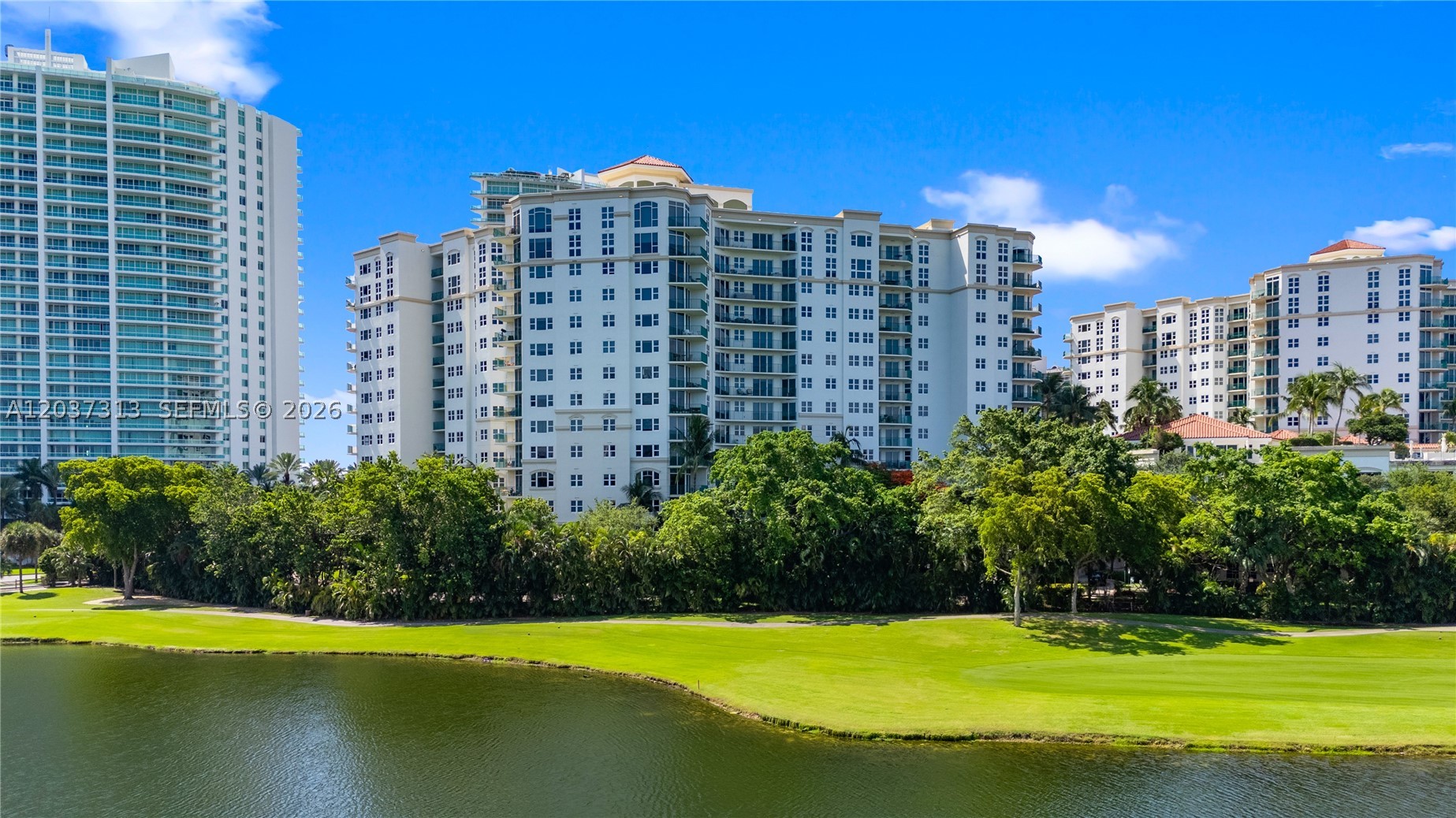 20000 E Country Club Dr #306, Aventura FL 33180