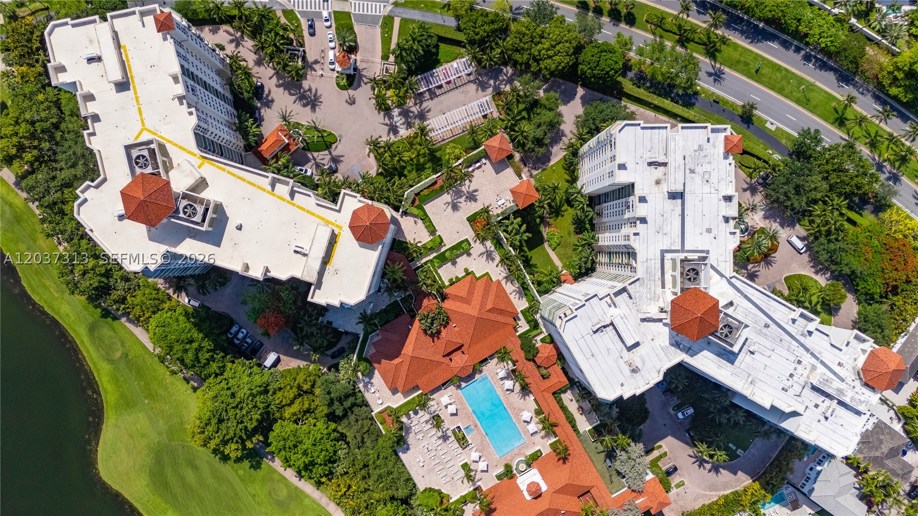 20000 E Country Club Dr #306, Aventura FL 33180