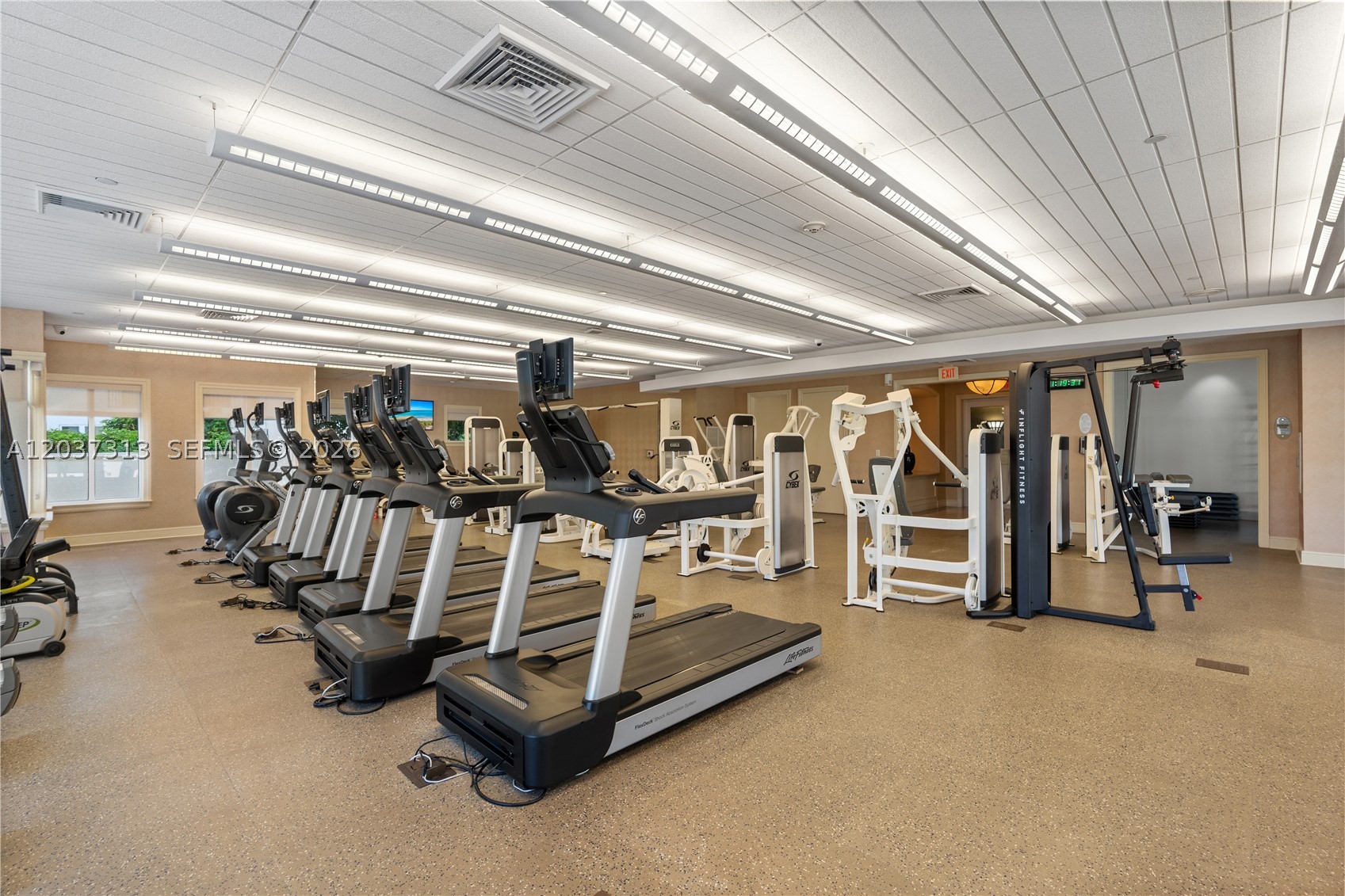 20000 E Country Club Dr #306, Aventura FL 33180