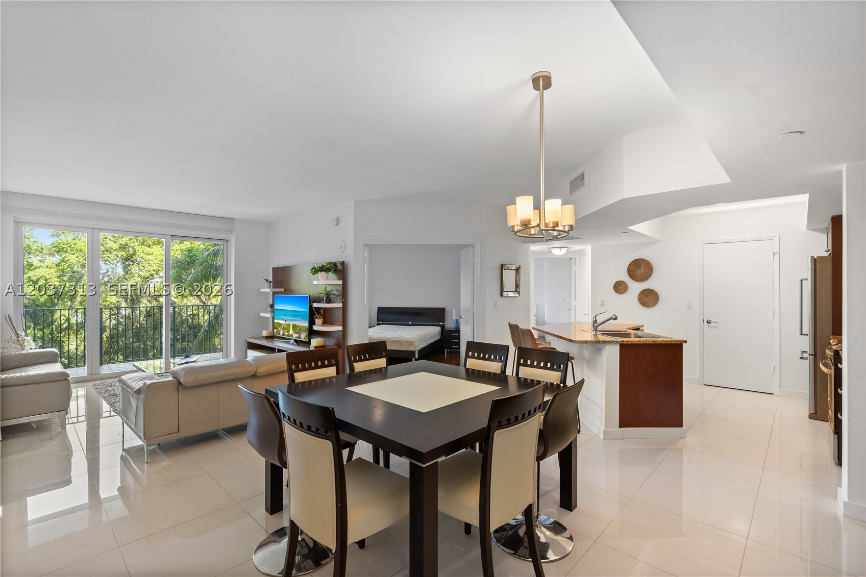 20000 E Country Club Dr #306, Aventura FL 33180