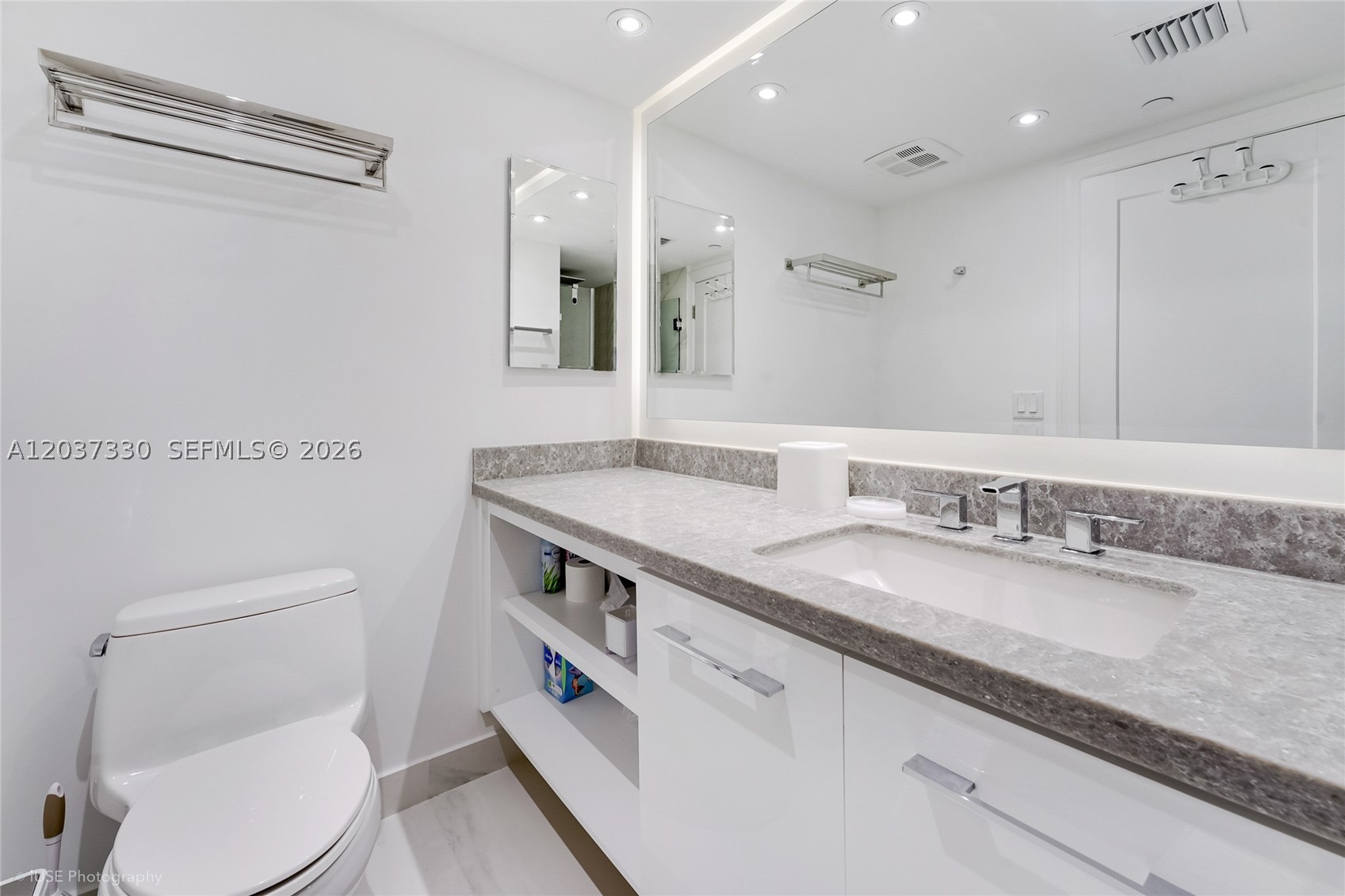 201 Crandon Blvd #833, Key Biscayne FL 33149