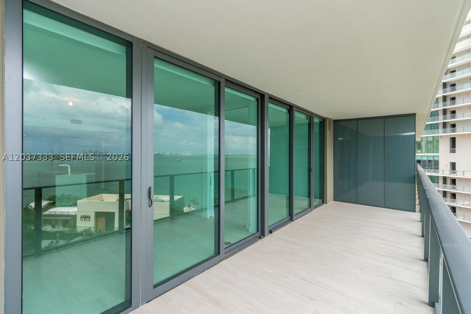 650 NE 32nd St #805, Miami FL 33137