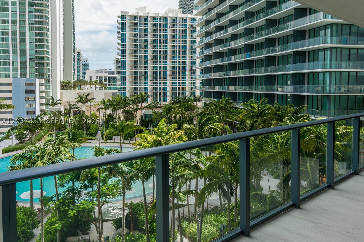 650 NE 32nd St #805, Miami FL 33137