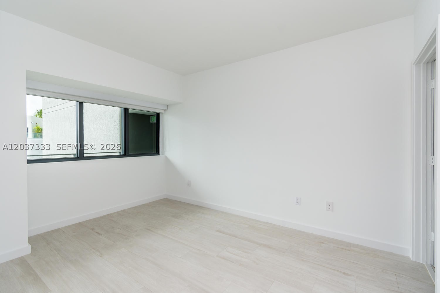 650 NE 32nd St #805, Miami FL 33137