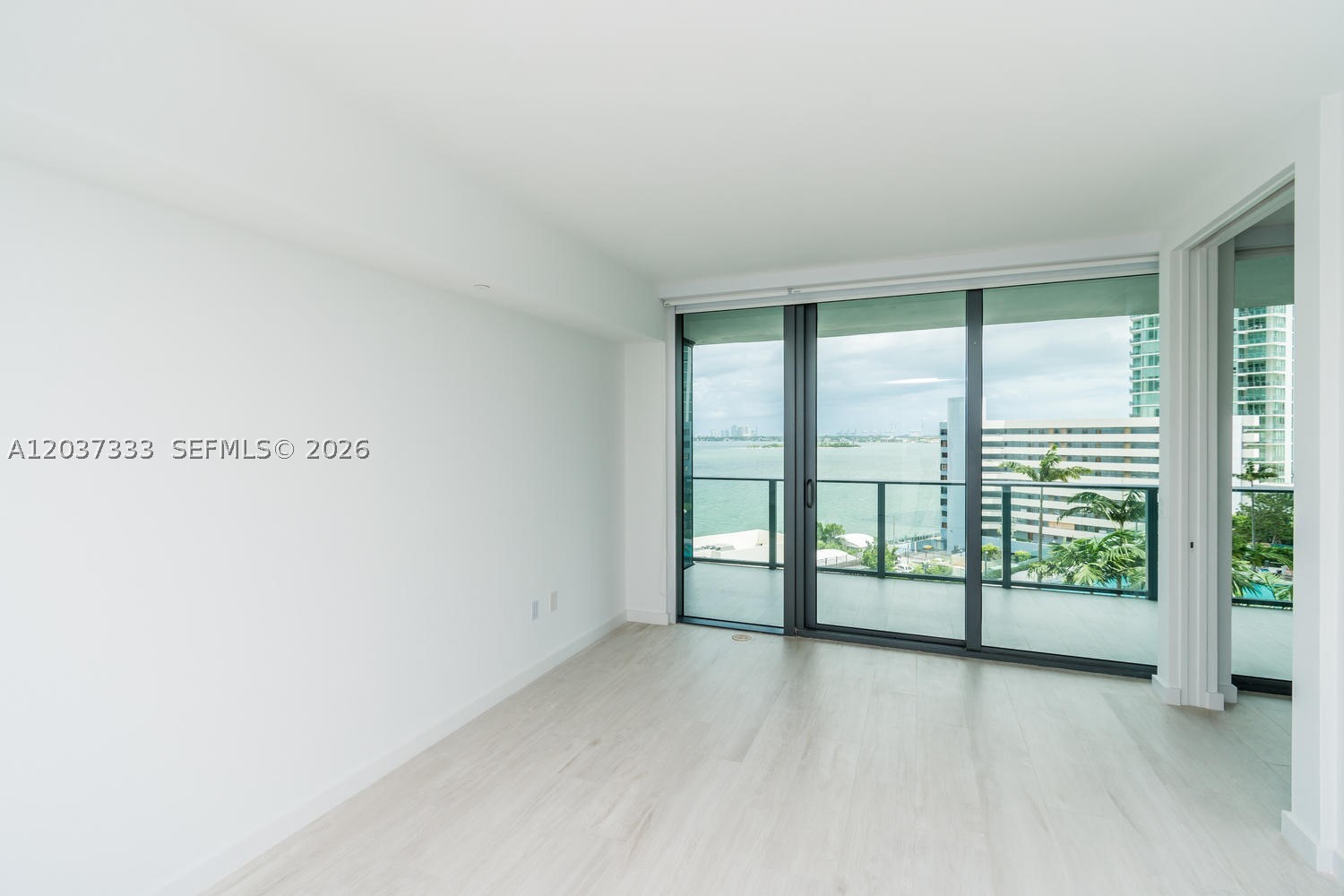 650 NE 32nd St #805, Miami FL 33137