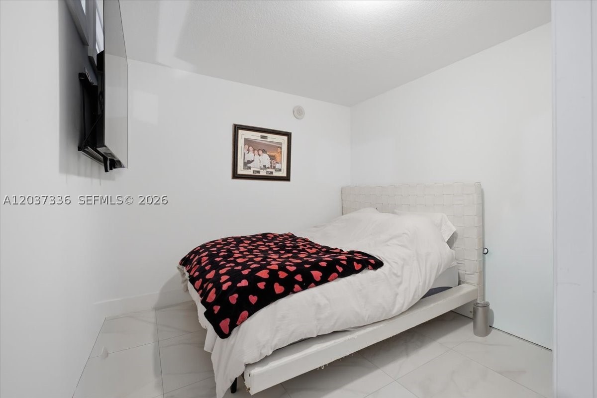 8390 SW 72 #106, Miami FL 33143