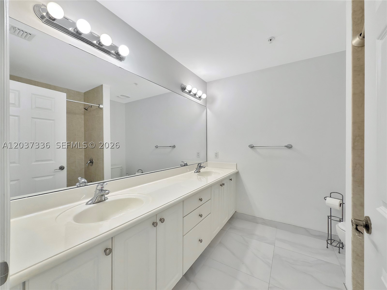 8390 SW 72 #106, Miami FL 33143
