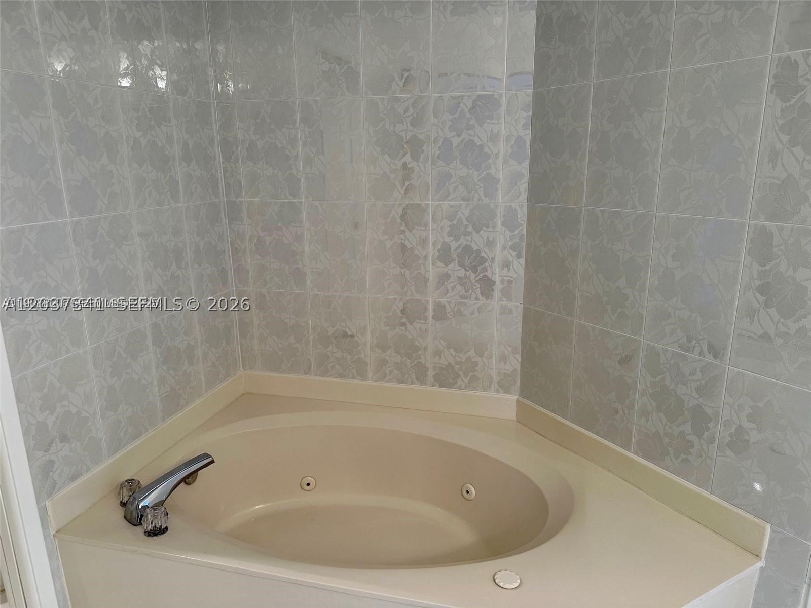 19101 NE 36th Ct #2008, Aventura FL 33180