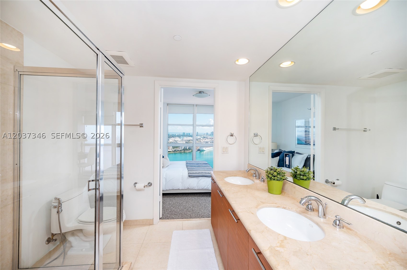50 Biscayne Blvd #4104, Miami FL 33132