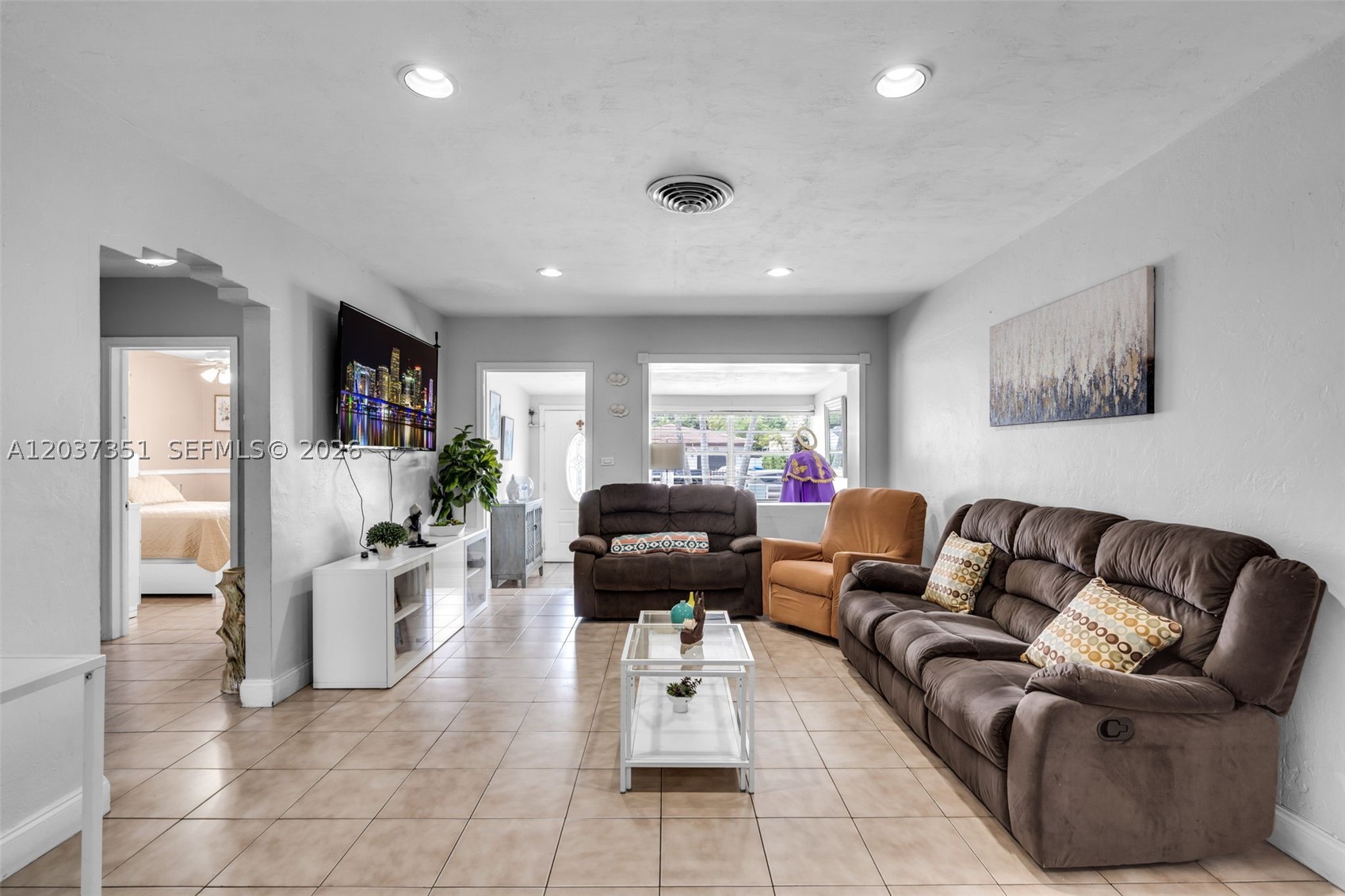 2355 SW 1st St, Miami FL 33135