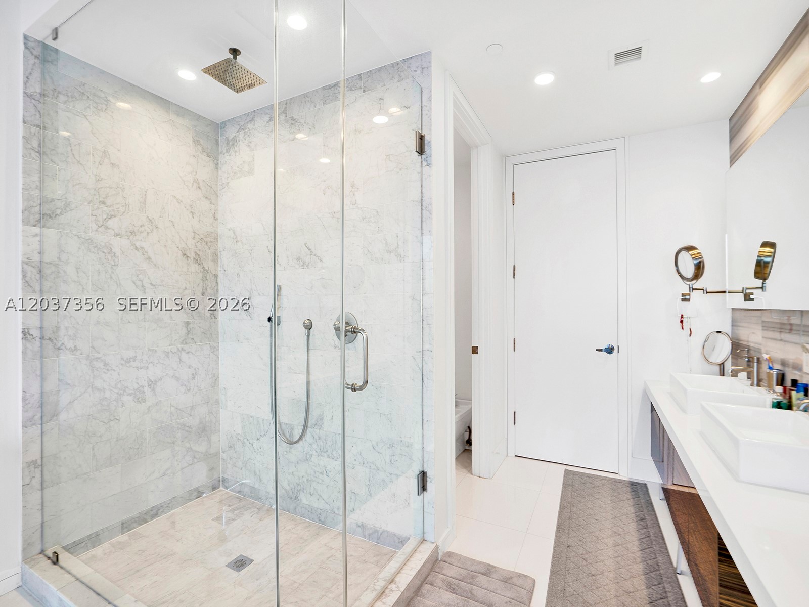 1100 Biscayne Blvd #4001, Miami FL 33132