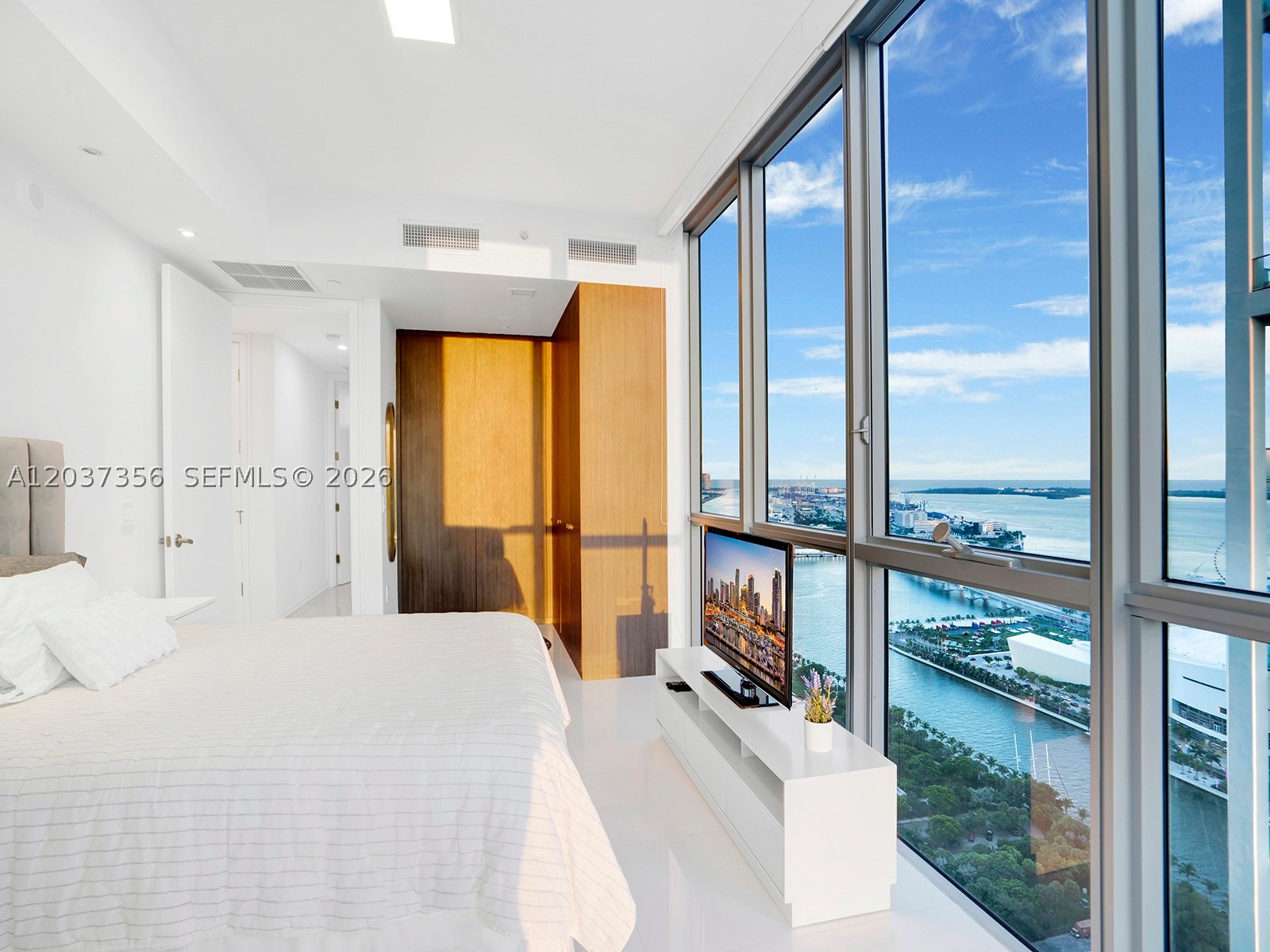 1100 Biscayne Blvd #4001, Miami FL 33132