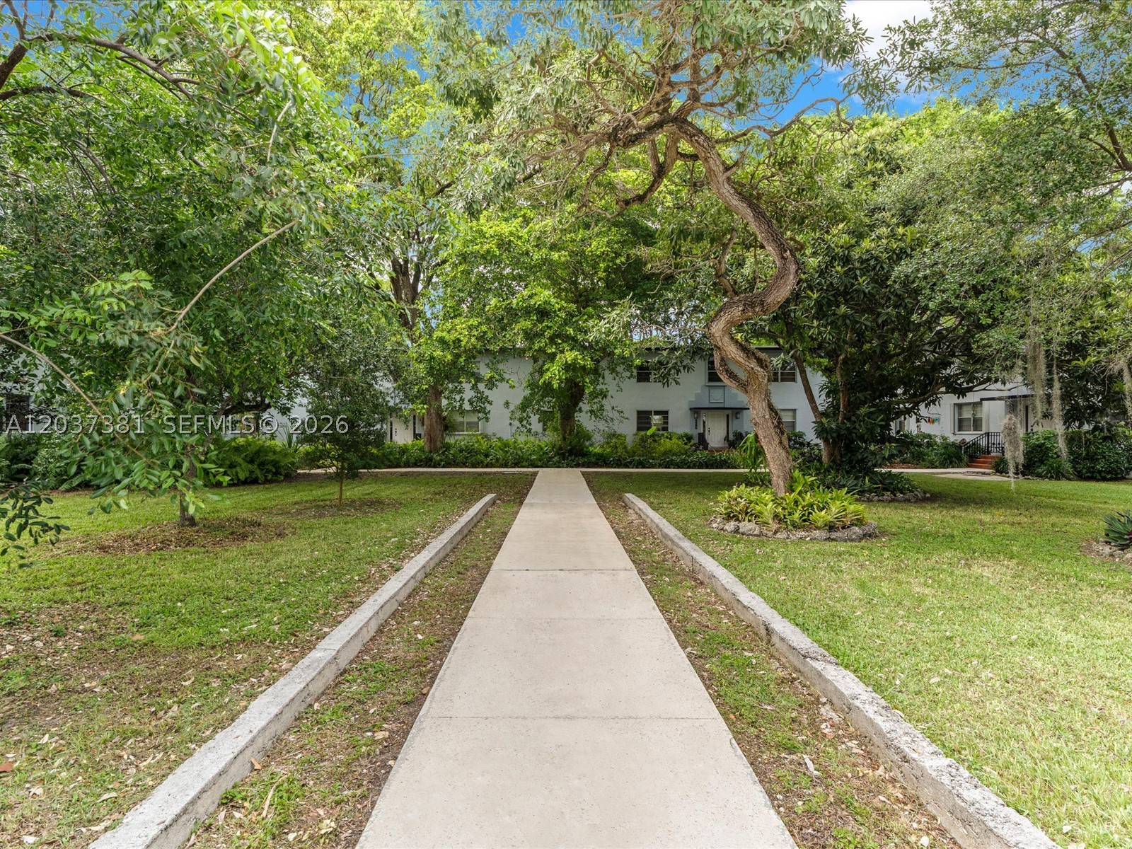 5625 SW 80th St #113B, Miami FL 33143