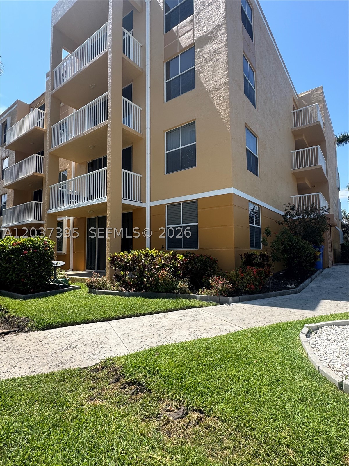 1341 SE 3rd Ave #112, Dania Beach FL 33004