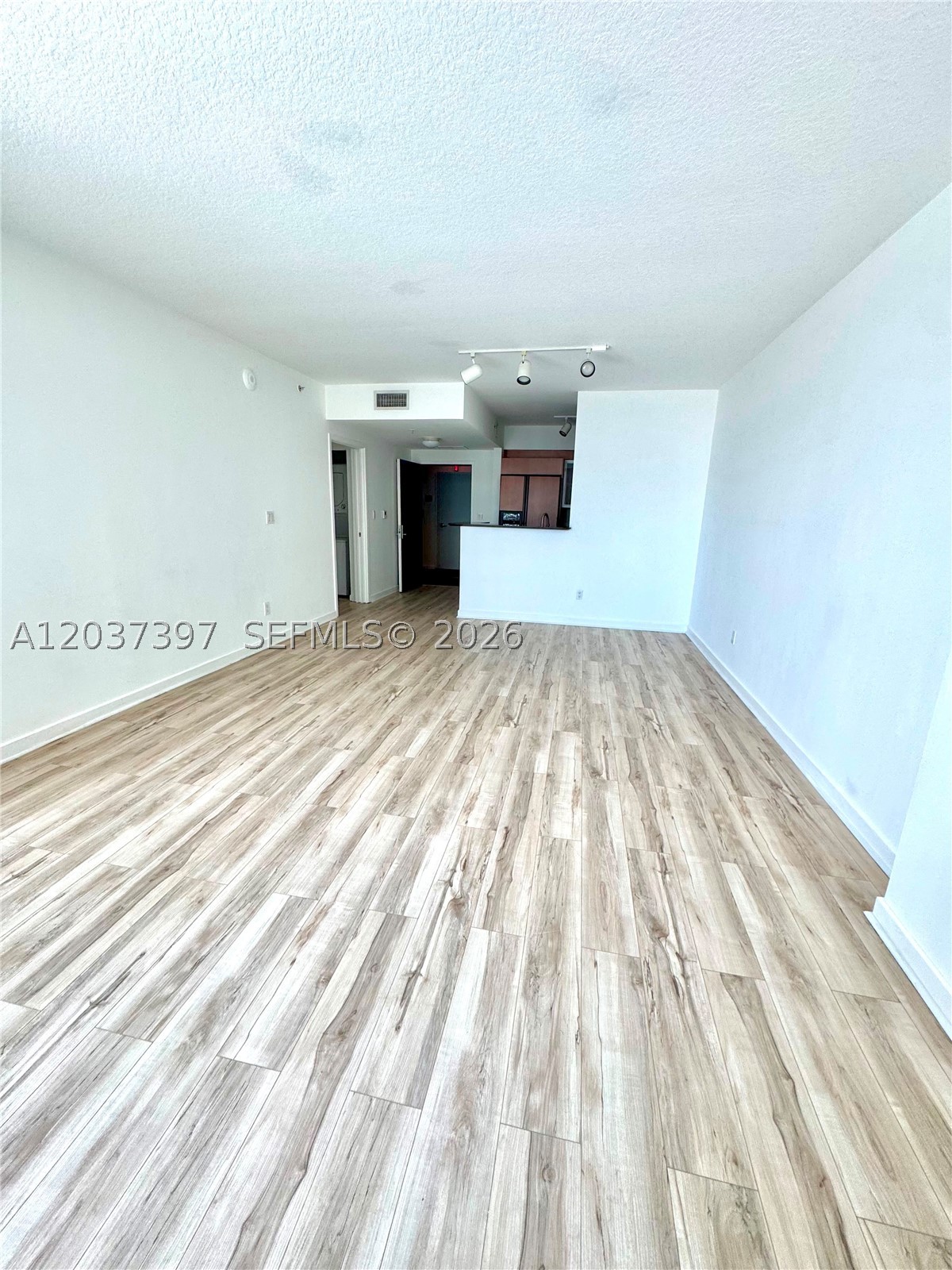 325 S Biscayne Blvd #1116, Miami FL 33131