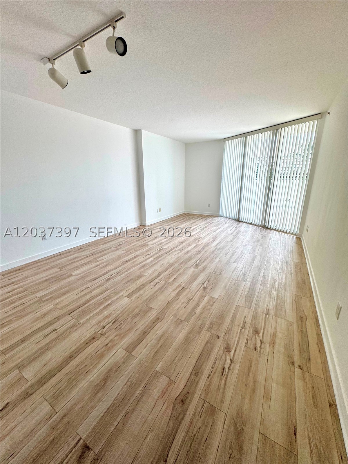 325 S Biscayne Blvd #1116, Miami FL 33131
