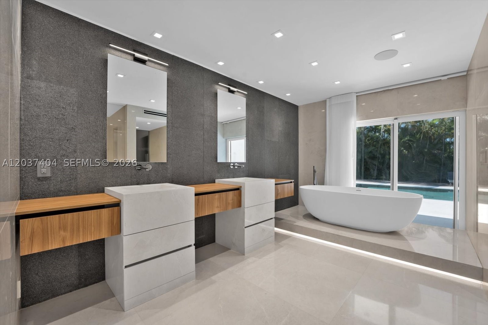 431 Layne Blvd, Hallandale Beach FL 33009