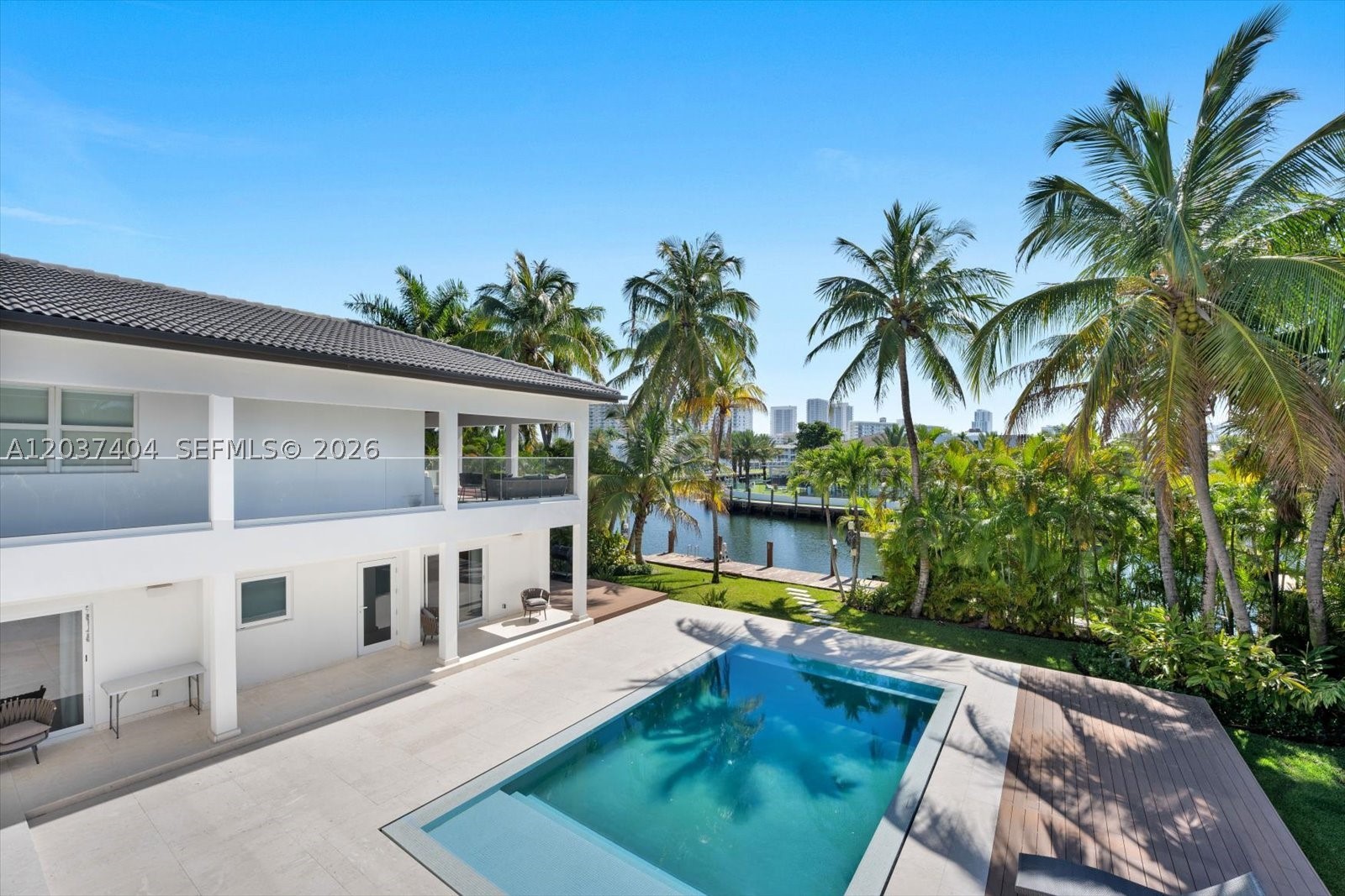 431 Layne Blvd, Hallandale Beach FL 33009