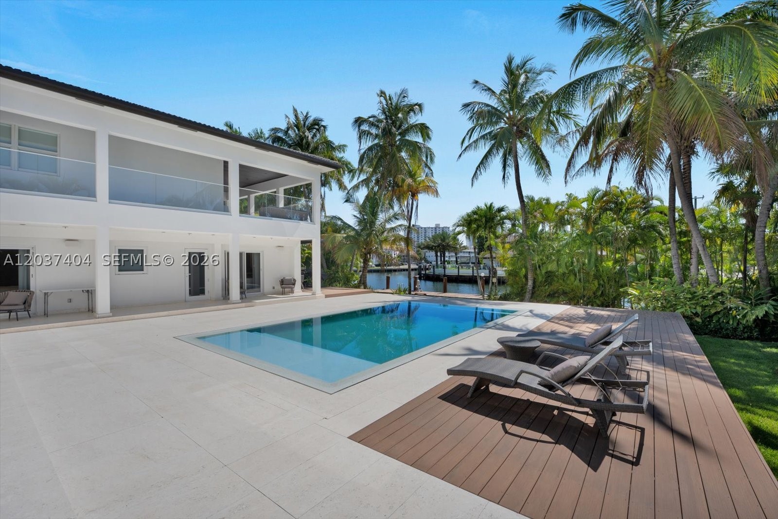 431 Layne Blvd, Hallandale Beach FL 33009